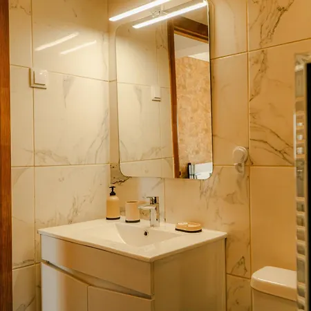 Apartamento Gamboa - *